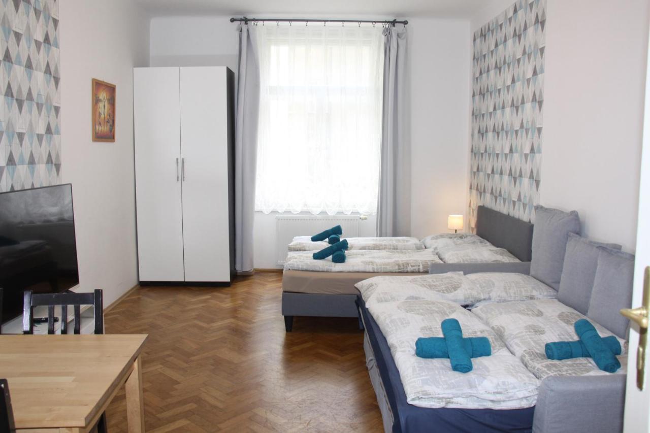 Central Prague Wenceslas Square Apartments Bagian luar foto