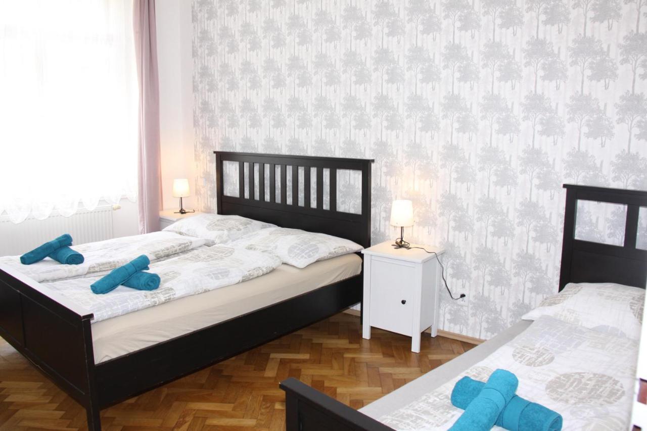 Central Prague Wenceslas Square Apartments Bagian luar foto