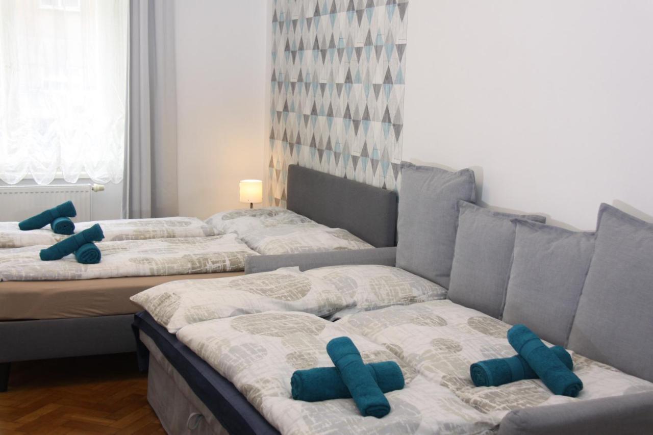 Central Prague Wenceslas Square Apartments Bagian luar foto