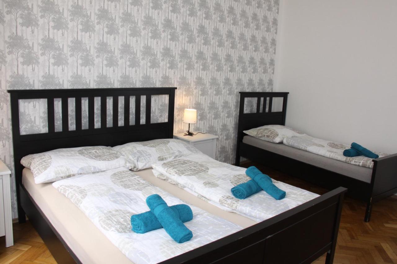 Central Prague Wenceslas Square Apartments Bagian luar foto