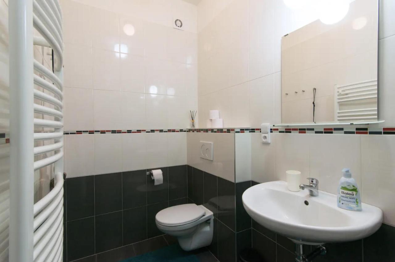 Central Prague Wenceslas Square Apartments Bagian luar foto